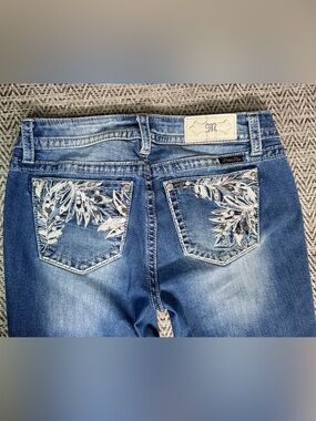 Miss Me Chloe Boot Cut Jeans Women’s 30 Embroidered Pocket Bling Stretch Denim